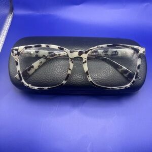 Stylish Tortoiseshell Glasses